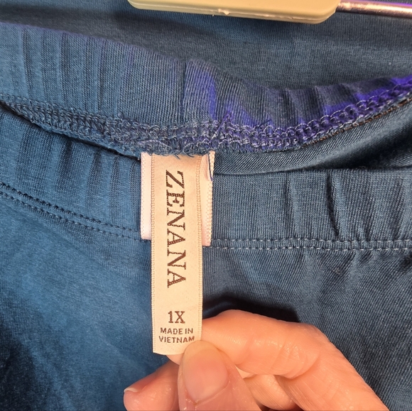 #0529 1X+ NEW ZENANA Ash Jade 2Pc Set:VNeck Tee & Biker Shorts Tee:29ptp 31Lng - Picture 7 of 12